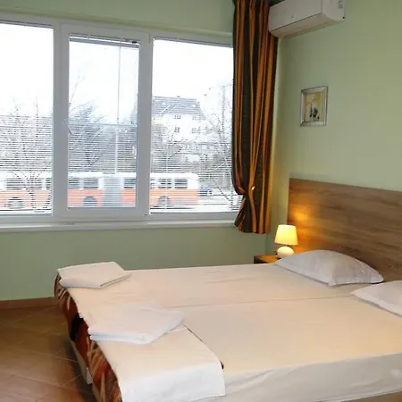 Guest Guest house